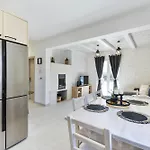 Carnela With Heated Pool Вилла Привлака