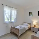 Вилла Carnela With Heated Pool