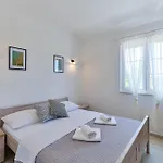 Carnela With Heated Pool *
