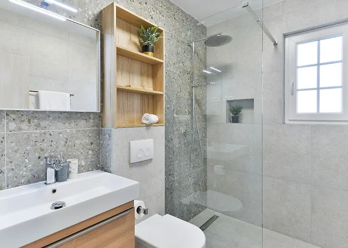 Carnela With Heated Pool * 프리블라카