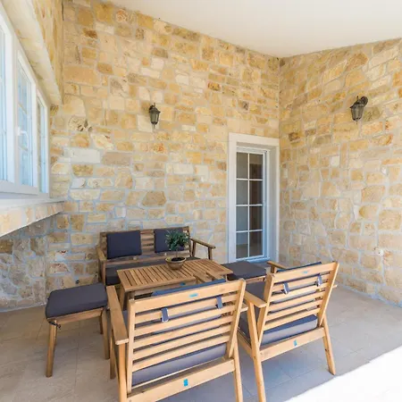 Carnela With Heated Pool Villa *