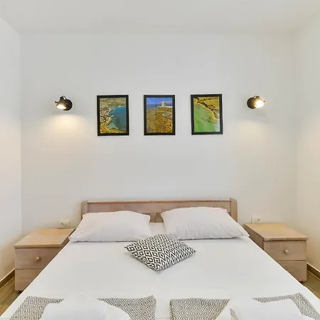 Villa Carnela With Heated Pool *