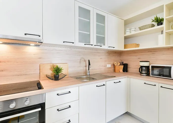 Carnela With Heated Pool *